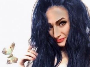 Lara_darks