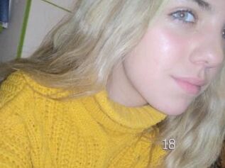MollyTeen18
