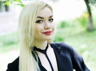 MusaSexyBlond