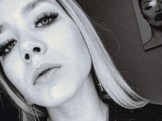 Passionate_Lydia